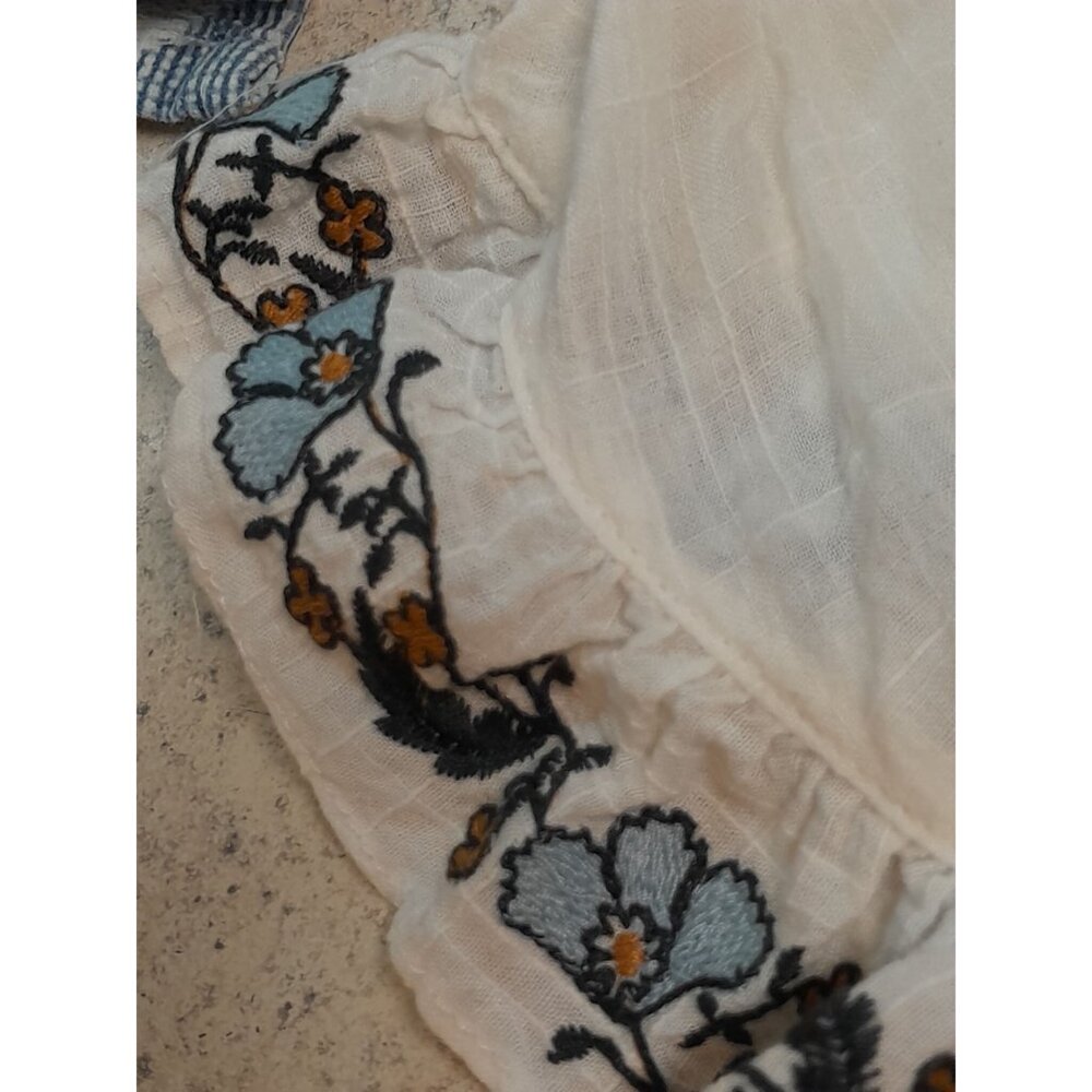 Womens Medium Boho Embroidered Flutter Sleeve Semi Sheer Casual Summer Blouse - Picture 4 of 10